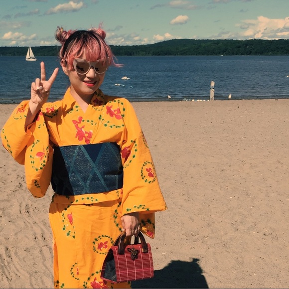 🌎💚Please Read my closet policy💚🌎 - Picture 3 of 4